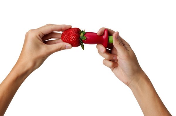 Chef'n StemGem™ Strawberry Huller - Image 4