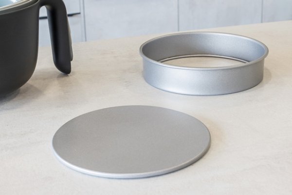 KitchenCraft Non-Stick Loose Base Sandwich Pan, 20cm - Image 4
