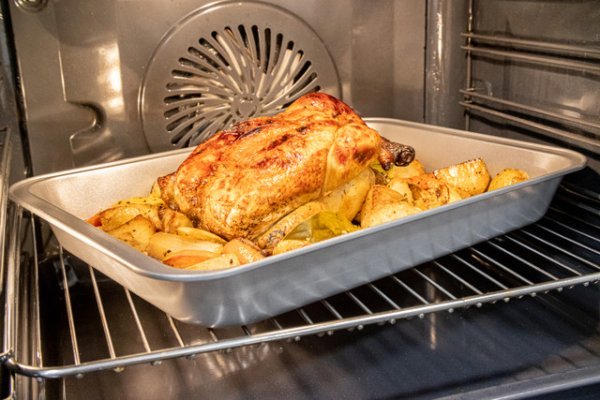 KitchenCraft Non-Stick Roasting Pan, 41cm x 28.5cm - Image 5