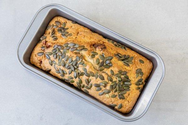 KitchenCraft Non-Stick 2lb Loaf Pan - Image 6