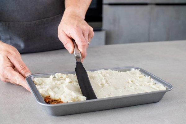 KitchenCraft Non-Stick Baking Pan, 31.5cm x 20cm - Image 3
