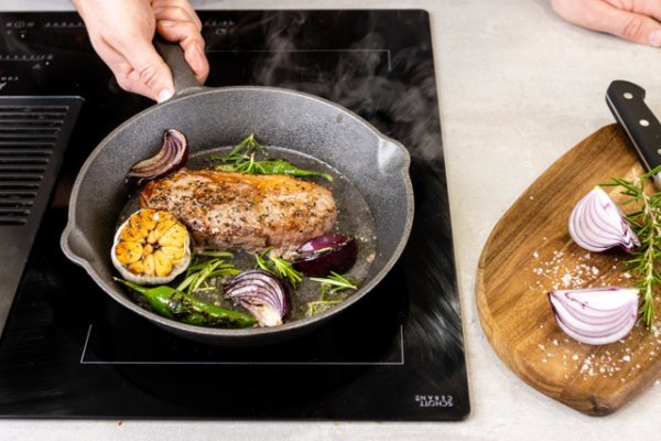 KitchenCraft Deluxe Cast Iron Grill Pan, 24cm - Image 5