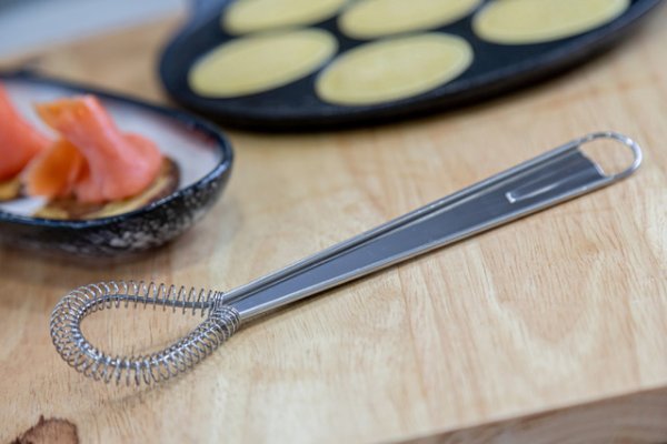 KitchenCraft Stainless Steel 20cm Magic Whisk - Image 4