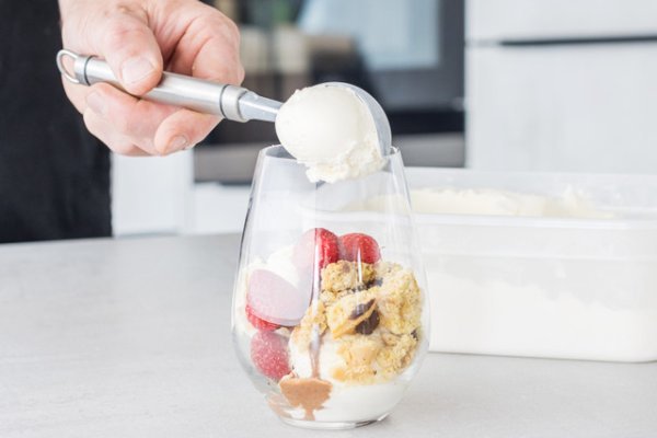 KitchenCraft Stainless Steel Ice Cream Scoop - Image 2
