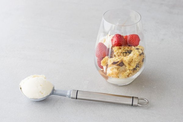 KitchenCraft Stainless Steel Ice Cream Scoop - Image 4