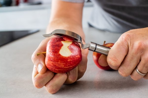 KitchenCraft Professional Stainless Steel Swivel Peeler - Image 2