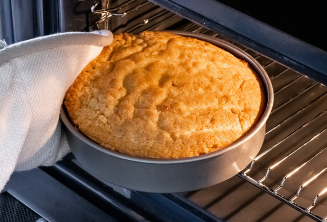 KitchenCraft Non-Stick Loose Base Sandwich Pan, 20cm - Image 3