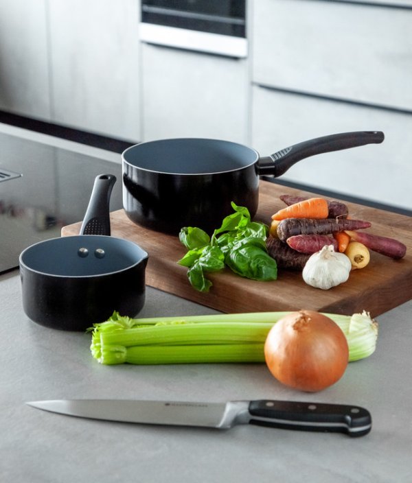 MasterClass Ceramic Non Stick Milk Pan 14cm - Image 6