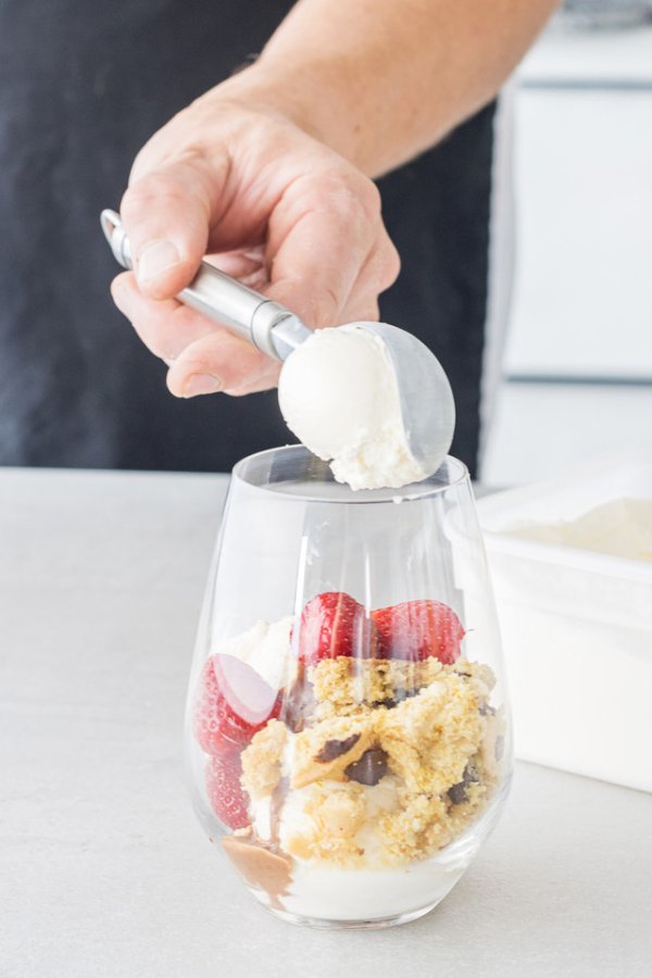 KitchenCraft Stainless Steel Ice Cream Scoop - Image 3