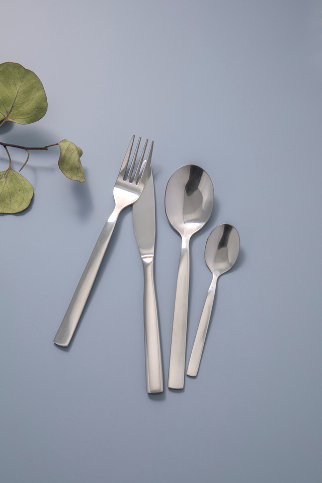 Mikasa Beaumont Stainless Steel Cutlery Set 16 Piece - Image 3