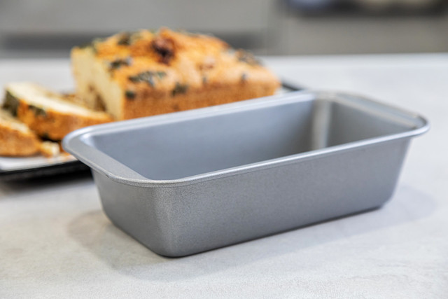 KitchenCraft Non-Stick 2lb Loaf Pan - Image 5