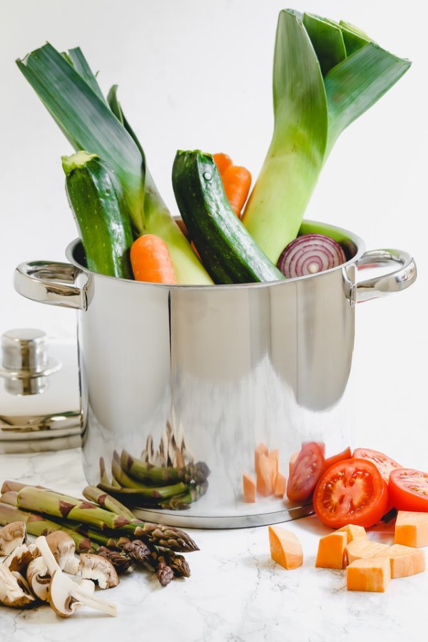 MasterClass Stainless Steel Stockpot 7L - Image 5