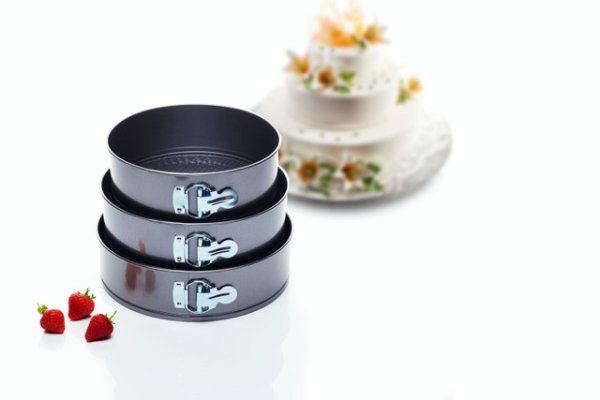 Kitchencraft Cake Tin Set 3 Piece - Image 5