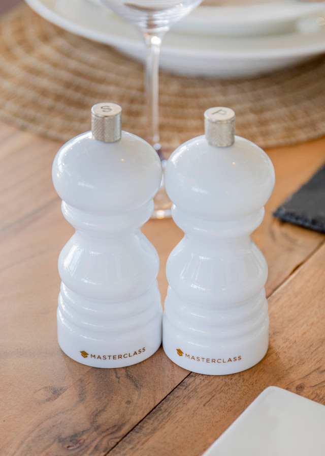 MasterClass Salt or Pepper Mill 12cm - White - Image 5